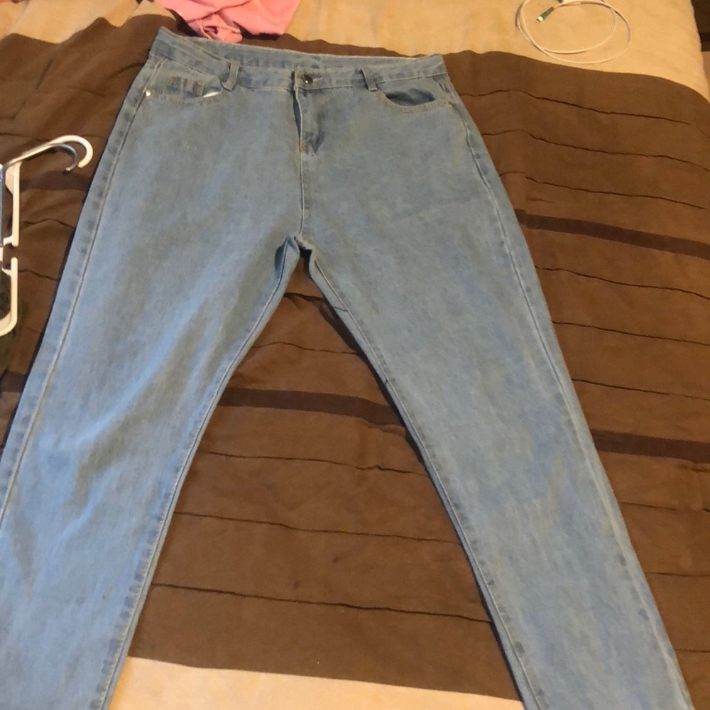 mom jeans , never worn